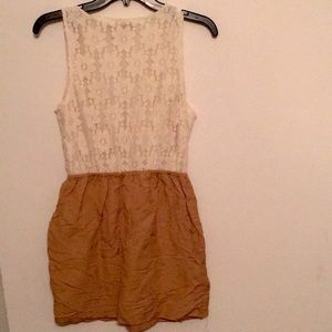 Forever 21 dress with pockets. Lace top with a bow